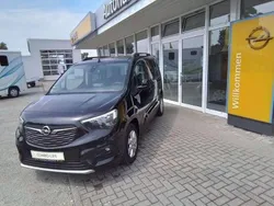 Schwarz Gebraucht 2022 Opel Combo Ultimate Van / Kleinbus | 28.990 €