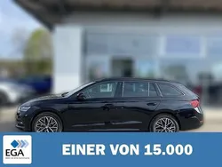 Schwarz metallic Gebraucht 2021 Skoda Octavia Ambition Kombi | 25.190 € (Fairer Preis)