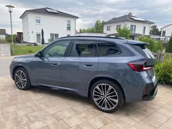 Grau Gebraucht 2023 BMW iX1 Shadowline SUV | 46.300 € (Teuer)
