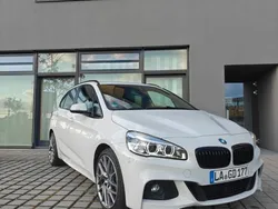 Weiß Gebraucht 2016 BMW 220 Active Tourer M Sport Van / Kleinbus | 17.500 € (Fairer Preis)