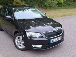 Schwarz Gebraucht 2014 Skoda Octavia Ambition Limousine | 7.800 € (Superpreis)
