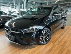 Kosmosschwarz metalliclack Gebraucht 2023 Mercedes B200 Progressive Van / Kleinbus | 26.499 € (Superpreis)