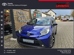 Juniper blue / night sky black (metallic) Gebraucht 2024 Toyota Aygo Pulse Kleinwagen | 16.990 € (Fairer Preis)