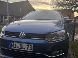 Blau Gebraucht 2015 VW Polo Comfortline Kleinwagen | 6.900 € (Fairer Preis)