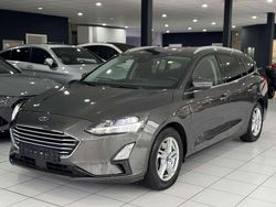 Grau Gebraucht 2021 Ford Focus Kombi | 13.390 € (Guter Preis)