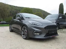 Grau Gebraucht 2019 Ford Fiesta ST Kleinwagen | 17.900 € (Fairer Preis)