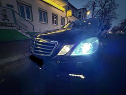 Schwarz Gebraucht 2009 Mercedes E250 Avantgarde Limousine | 10.000 € (Fairer Preis)