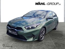 Grün Neu 2025 Kia Ceed Spirit Kleinwagen | 27.300 € (Etwas zu teuer)