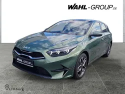 Grün Neu 2025 Kia Ceed Spirit Limousine | 27.990 € (Fairer Preis)