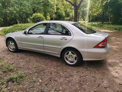 Silber Gebraucht 2005 Mercedes C220 Classic Limousine | 3.450 € (Fairer Preis)