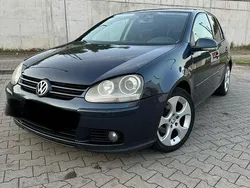 Blau Gebraucht 2005 VW Golf V Kleinwagen | 2.900 € (Fairer Preis)