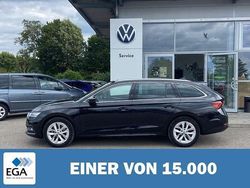 Schwarz metallic Gebraucht 2021 Skoda Octavia Style Kombi | 26.650 € (Etwas zu teuer)