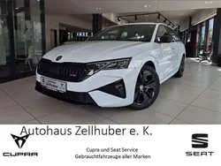 Weiß Gebraucht 2024 Skoda Octavia RS Kombi | 38.770 € (Guter Preis)