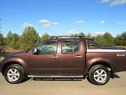 Braun Gebraucht 2009 Nissan Navara Platinum Abholung | 12.000 € (Fairer Preis)