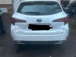 Weiß Gebraucht 2024 Toyota Corolla Kombi | 21.500 €