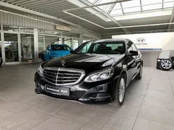 Schwarz metallic Gebraucht 2013 Mercedes E250 Limousine | 12.200 € (Guter Preis)