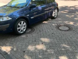 Blau Gebraucht 2006 Renault Mégane II Limousine | 1.550 € (Fairer Preis)