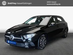 Schwarz Gebraucht 2022 Mercedes A180 Advanced Limousine | 23.555 € (Fairer Preis)