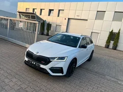 Weiß Gebraucht 2023 Skoda Octavia RS Limousine | 30.970 € (Guter Preis)
