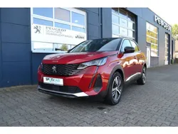 Ultimate rot metallic (metallic) Gebraucht 2021 Peugeot 3008 Allure SUV | 21.990 € (Etwas zu teuer)