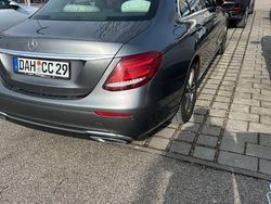 Grau Gebraucht 2019 Mercedes E220 Limousine | 25.500 € (Guter Preis)