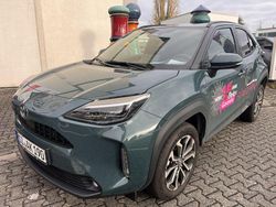 Everest green metallic Neu 2025 Toyota Yaris Cross SUV | 32.560 € (Etwas zu teuer)