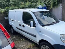 Silber Gebraucht 2006 Fiat Doblò Van / Kleinbus | 3.900 € (Etwas zu teuer)