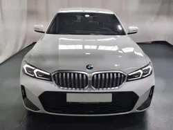 Weiß Gebraucht 2024 BMW 330 M Sport Limousine | 42.900 € (Fairer Preis)