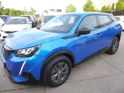 Blau Gebraucht 2021 Peugeot 2008 Active SUV | 14.300 € (Guter Preis)