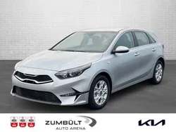 Silber ((kcs) sparkling silver m (silber)) Neu 2024 Kia Ceed Comfort Limousine | 23.900 € (Fairer Preis)