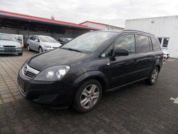 Schwarz Gebraucht 2013 Opel Zafira Family Van / Kleinbus | 2.900 € (Guter Preis)