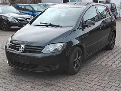 Schwarz Gebraucht 2010 VW Golf Plus Trendline Van / Kleinbus | 4.850 € (Fairer Preis)