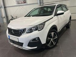 Weiß Gebraucht 2020 Peugeot 5008 Van / Kleinbus | 15.995 € (Guter Preis)