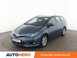 Blau Gebraucht 2015 Toyota Auris Touring Sports Comfort Kombi | 11.590 € (Etwas zu teuer)