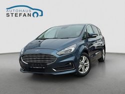 Blau Gebraucht 2020 Ford S-MAX Titanium Van / Kleinbus | 18.890 €