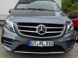 Grau Gebraucht 2017 Mercedes V250 Exclusive Van / Kleinbus | 36.000 €