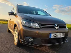 Braun Gebraucht 2013 VW Touran Comfortline Van / Kleinbus | 9.500 € (Fairer Preis)