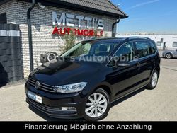 Deep black perleffekt Gebraucht 2016 VW Touran Highline Van / Kleinbus | 14.999 € (Guter Preis)
