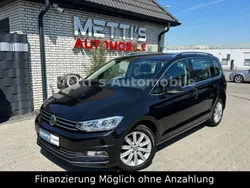 Deep black perleffekt Gebraucht 2016 VW Touran Highline Van / Kleinbus | 16.990 € (Fairer Preis)