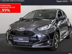Grau Gebraucht 2025 Toyota Yaris Hybrid Club Limousine | 29.490 € (Teuer)