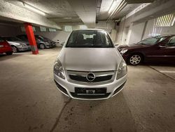 Silber Gebraucht 2006 Opel Zafira Edition+ Van / Kleinbus | 3.100 € (Fairer Preis)