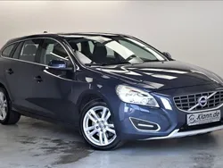 Caspian blue metallic Gebraucht 2010 Volvo V60 Momentum Kombi | 15.749 €