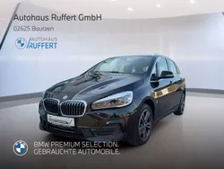 Saphirschwarz Gebraucht 2018 BMW 225 Active Tourer iPerformance Van / Kleinbus | 16.750 € (Fairer Preis)
