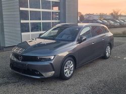 Grau Gebraucht 2023 Opel Astra Elegance Limousine | 18.499 € (Fairer Preis)