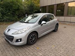 Silber Gebraucht 2010 Peugeot 207 Urban Move Limousine | 2.990 € (Fairer Preis)