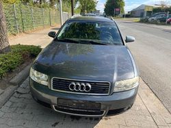 Grau Gebraucht 2003 Audi A4 Kombi | 2.200 € (Fairer Preis)