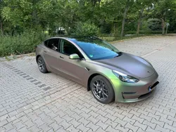 Weiß Gebraucht 2022 Tesla Model 3 Limousine | 32.500 € (Fairer Preis)