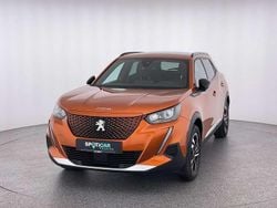 Orange (metallic) Gebraucht 2023 Peugeot e-2008 Allure SUV | 19.970 € (Guter Preis)