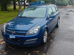 Blau Gebraucht 2005 Opel Astra Kombi | 3.500 € (Teuer)