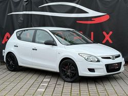 Weiß Gebraucht 2009 Hyundai i30 Edition+ Limousine | 4.600 € (Etwas zu teuer)